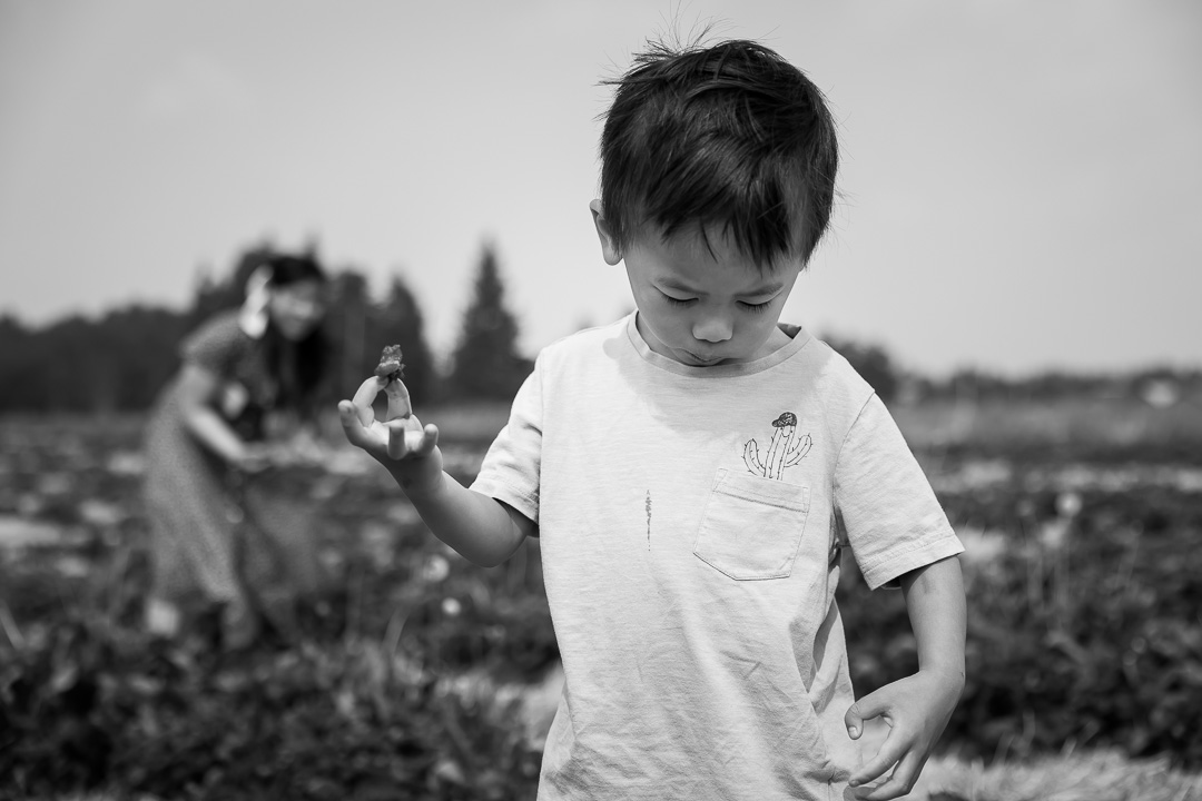 Black & white family photo by Paper Bunny Studios