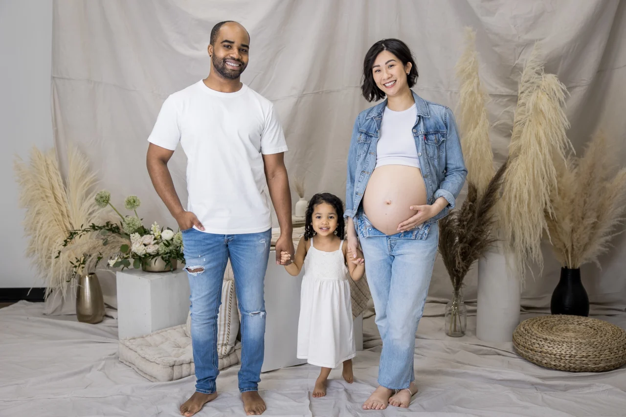 Maternity portrait of mom, dad & daughter by Edmonton family photographer Paper Bunny Studios