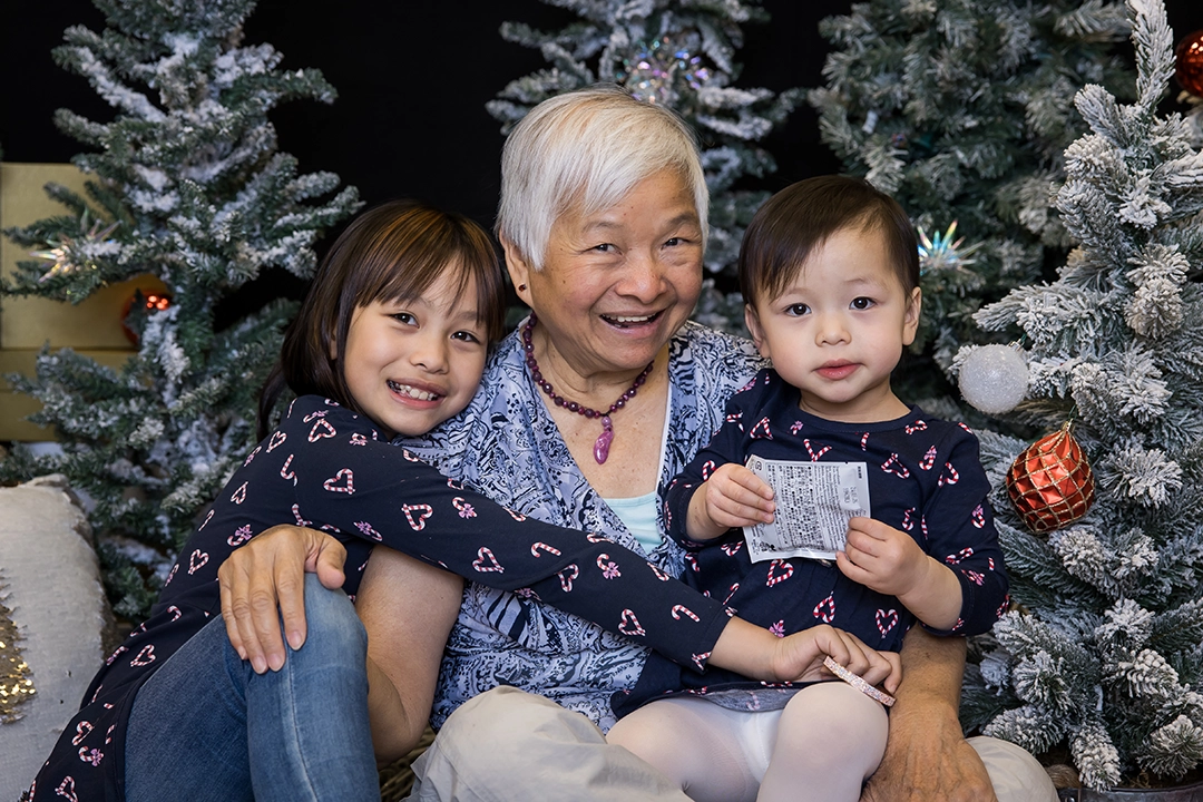 Edmonton Christmas mini session - grandma with grandkids by Paper Bunny Studios