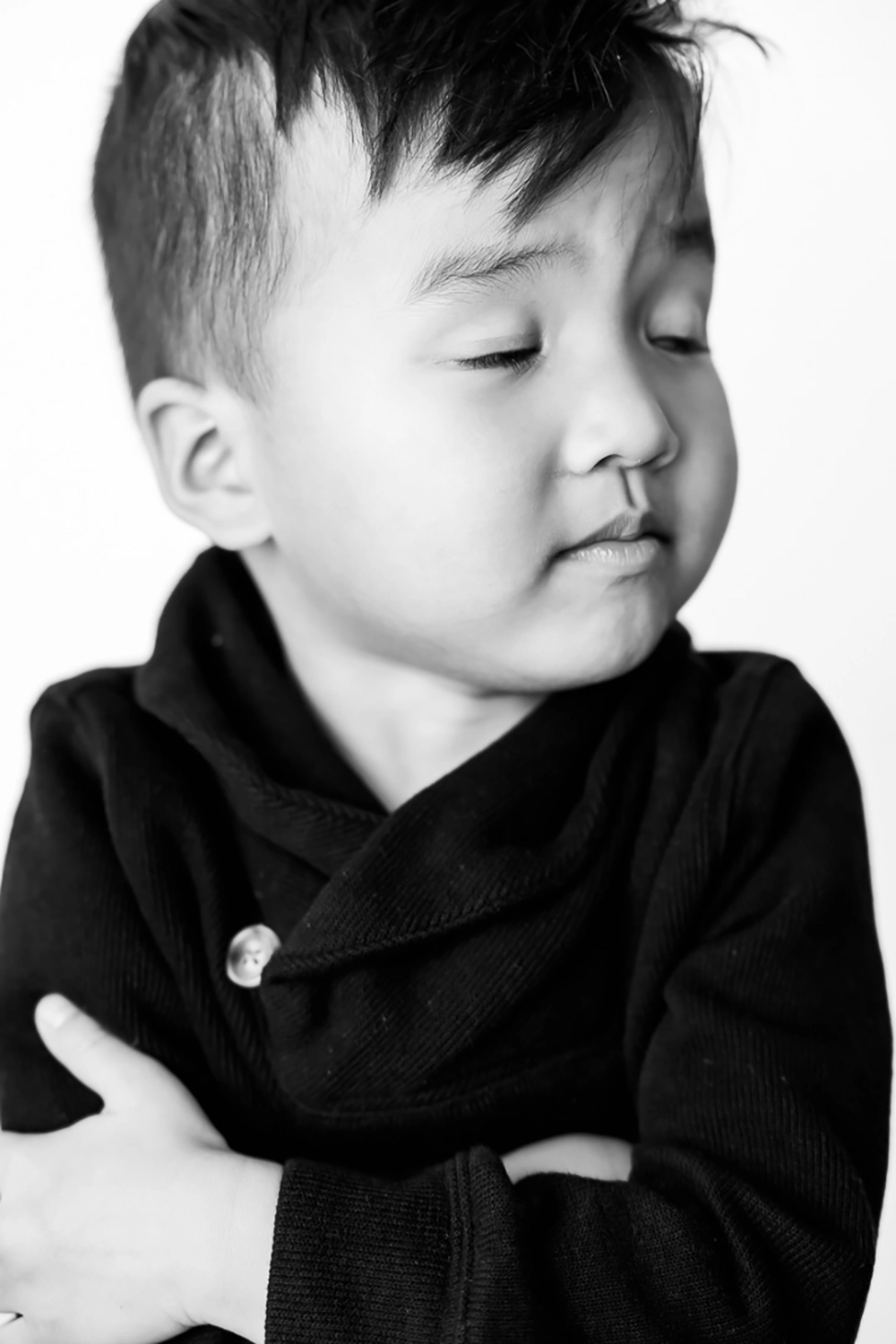 black and white portrait of a young boy by Edmonton family photographer Paper Bunny Studios