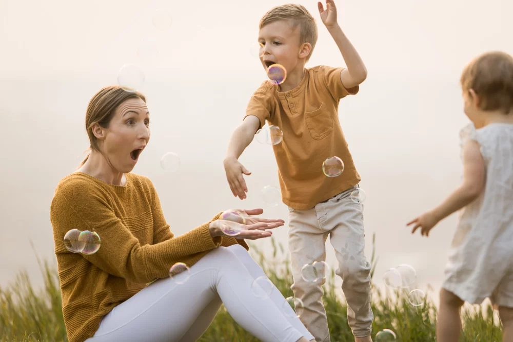 outdoor yoga family photo session by Paper Bunny Studios